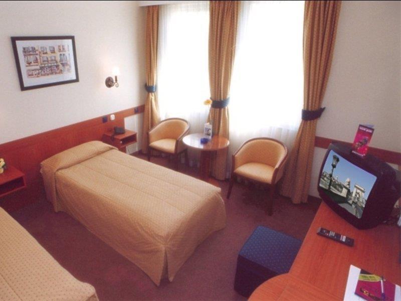 Hotel Mediterran Βουδαπέστη Εξωτερικό φωτογραφία